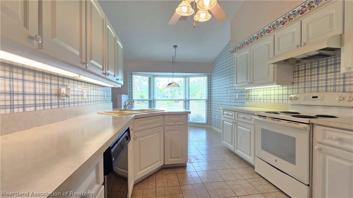 4402 Duffer Loop Sebring, FL 33872 - Photo 5 of 31