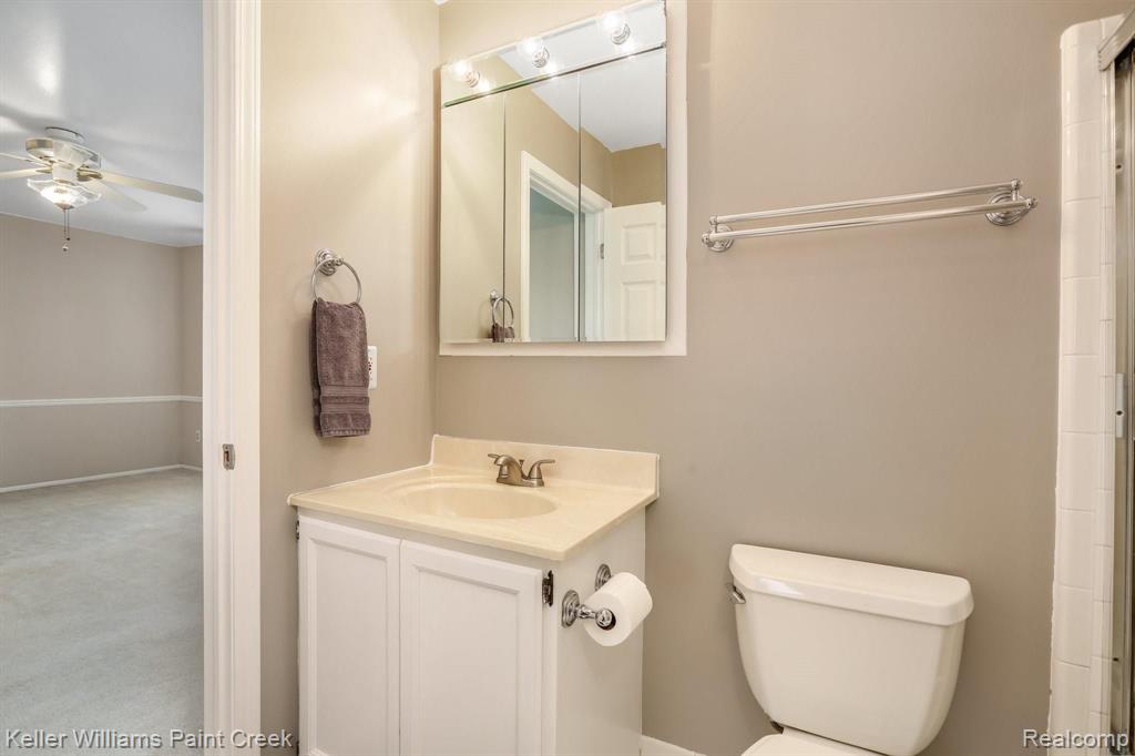 888 Hadley Road Rochester Hills, MI 48307 - Photo 15 of 25