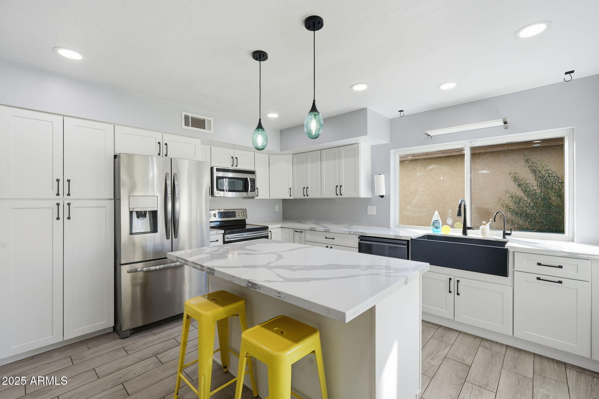 5624 South Crows Nest Road Tempe, AZ 85283 - Photo 3 of 41 011_ListerPros