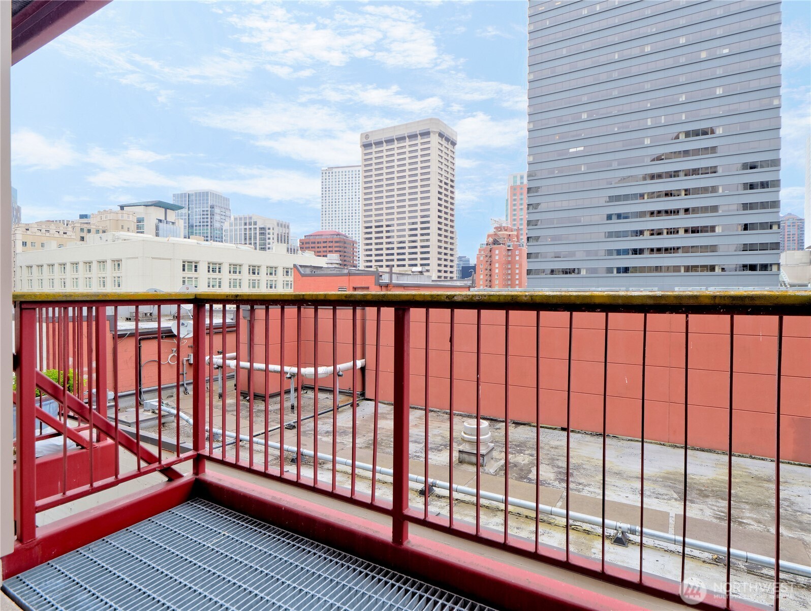 1500 4th Avenue, Unit 905 Seattle, WA 98101 - Photo 9 of 20 a view of city from a balcony