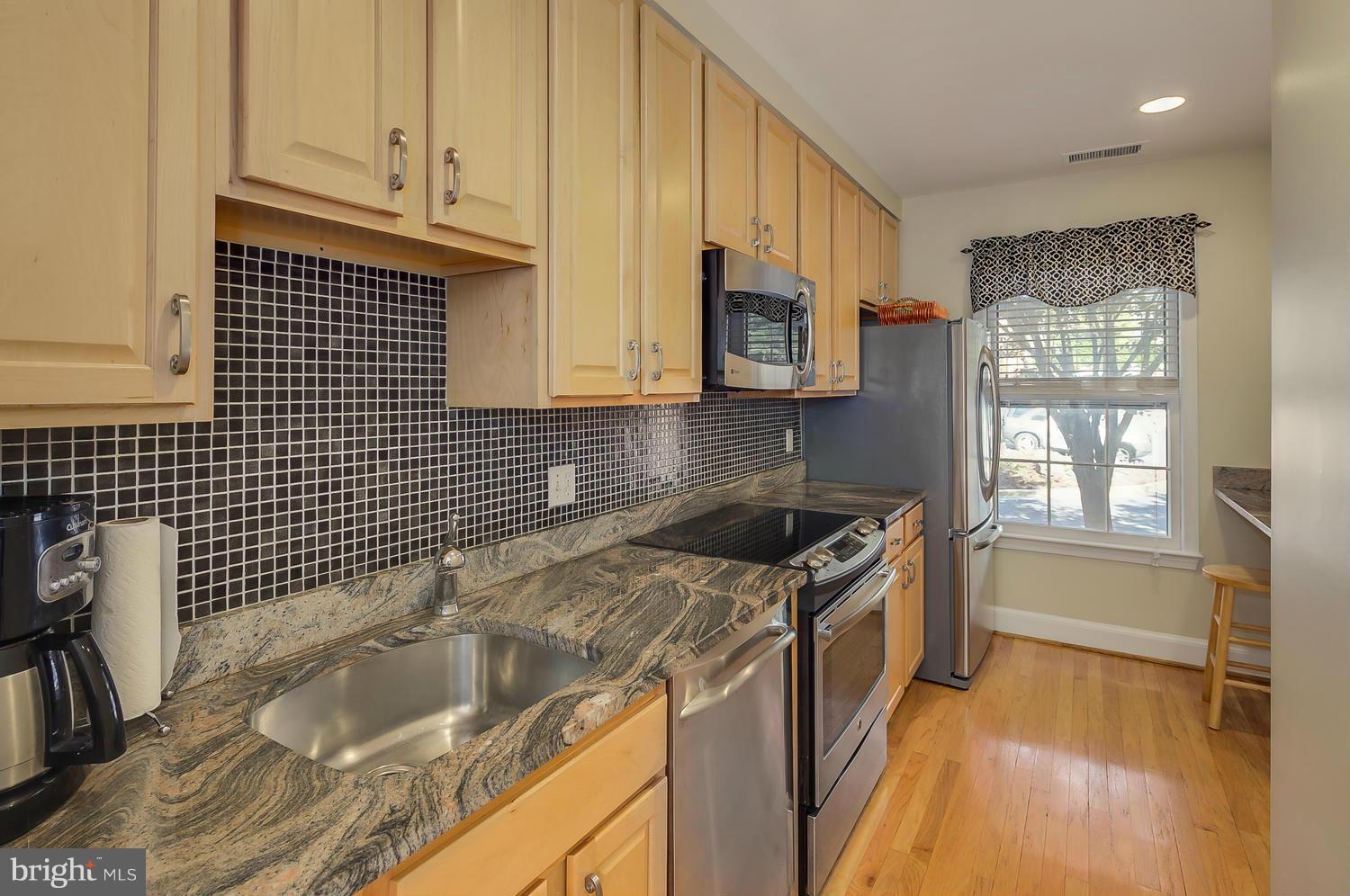 3281 Sutton Place Northwest, Unit B Washington, DC 20016 - Photo 13 of 29 Kitchen