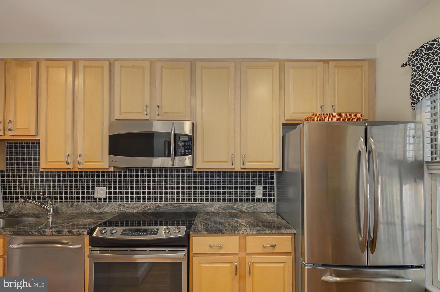3281 Sutton Place Northwest, Unit B Washington, DC 20016 - Photo 14 of 29 Kitchen