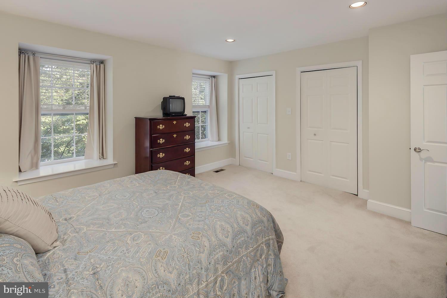 3281 Sutton Place Northwest, Unit B Washington, DC 20016 - Photo 19 of 29 Bedroom (Master)