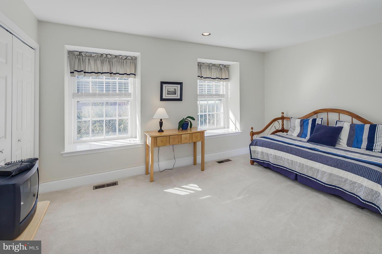 3281 Sutton Place Northwest, Unit B Washington, DC 20016 - Photo 20 of 29 Bedroom