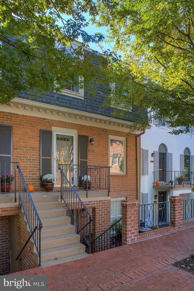 3281 Sutton Place Northwest, Unit B Washington, DC 20016 - Photo 3 of 29 Exterior (Front)