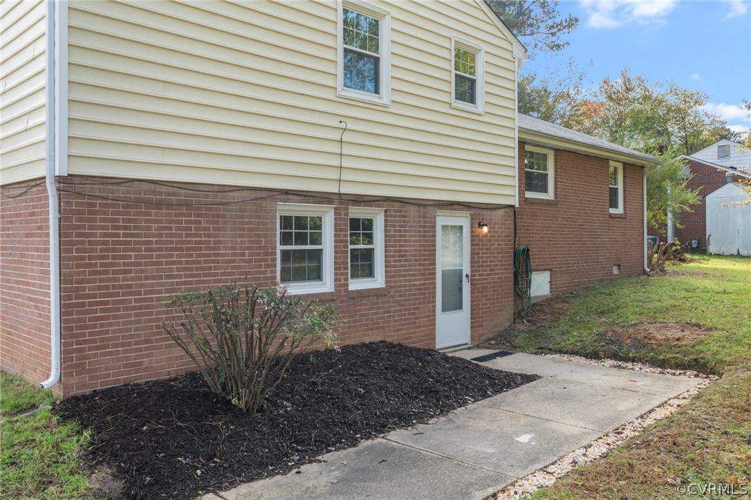 3002 Elmbrook Road Henrico, VA 23228 - Photo 5 of 37 Gallery Image 5