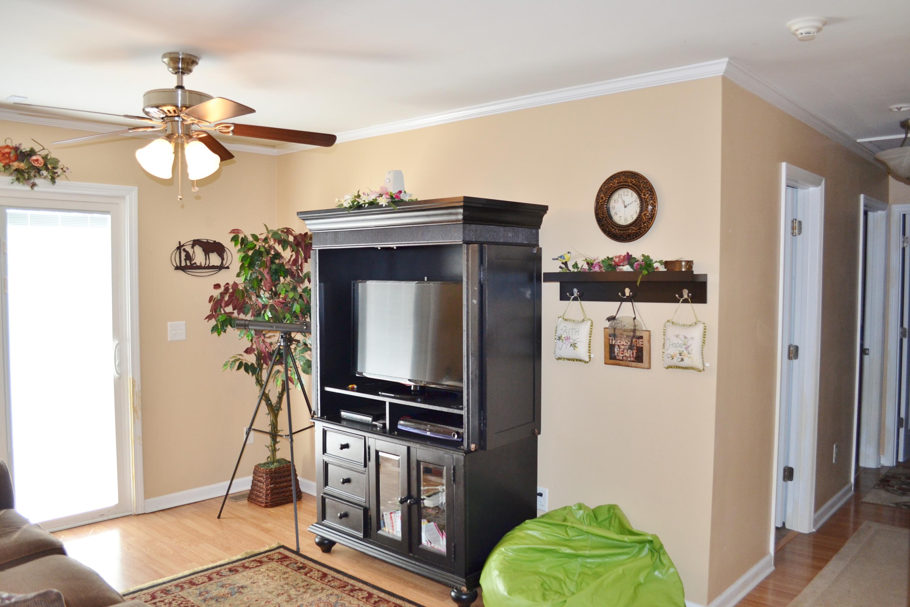 345 Jacobs Road Ringgold, GA 30736 - Photo 7 of 27 Living Room