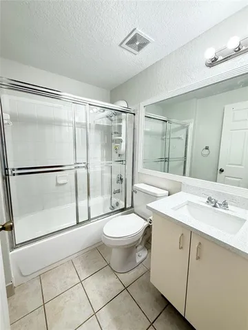 $2,600 | 2901 Riverside Drive, Unit 102, Coral Springs, FL 33065