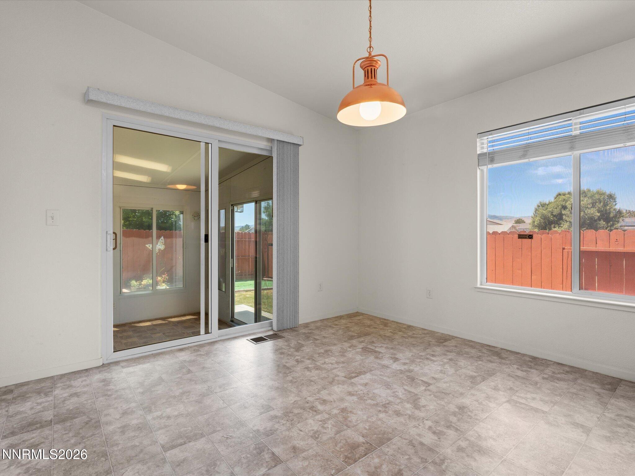 18500 Datewood Court Reno, NV 89508 - Photo 12 of 33 15-18500 Datewood Ct-114