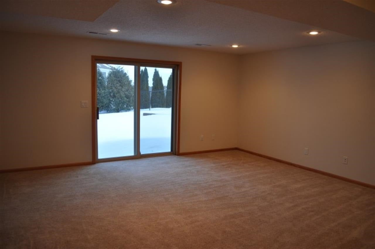 626 Tipperary Road Iowa City, IA 52246 - Photo 13 of 17 Gallery Image 13