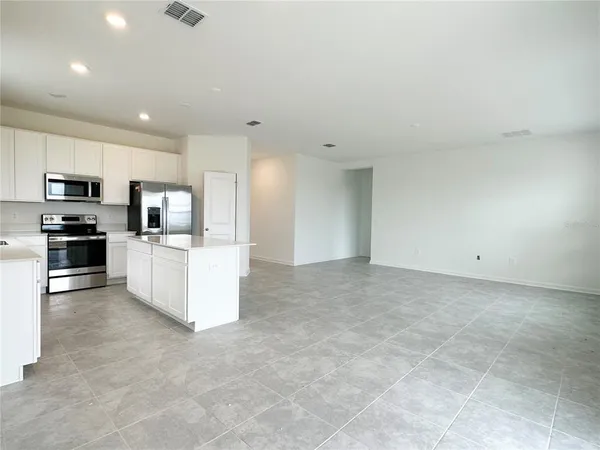 $2,350 | 700 Daring Drive, Davenport, FL 33837