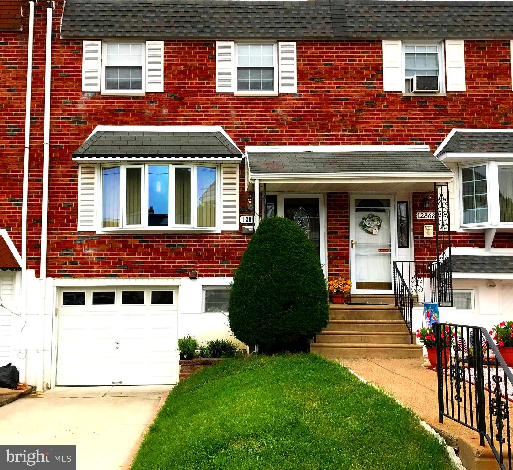 12866 Medford Road Philadelphia, PA 19154 - Photo 1 of 41