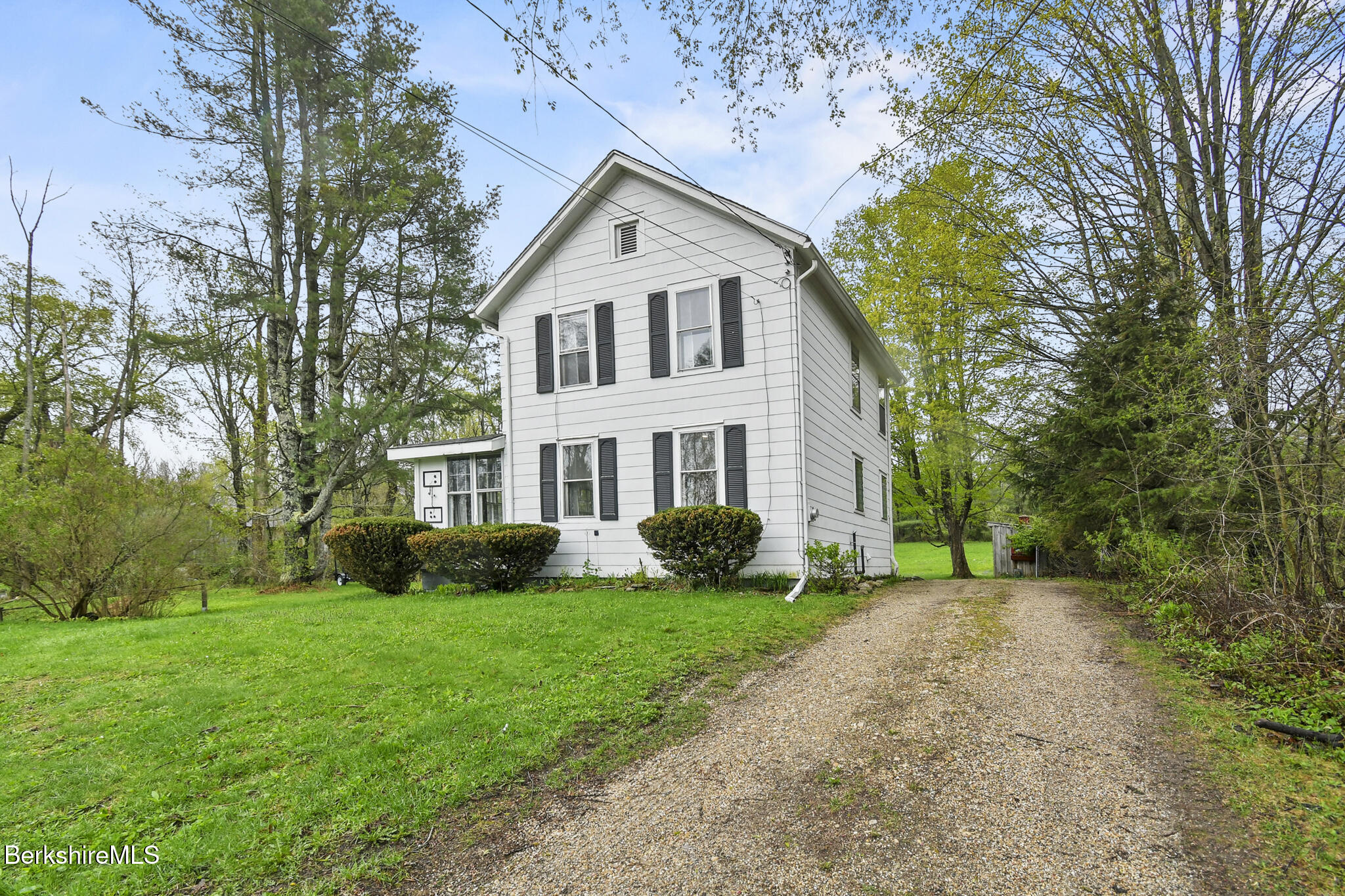 83 Robinson Road Hinsdale, MA 01235 - Photo 2 of 29 83 Robinson Rd Hinsdale MA 01235_Done008