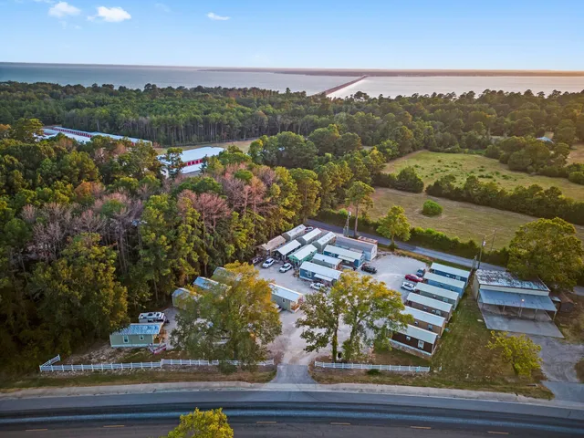 $900 | 413 Farm To Market Road 356, Onalaska, TX 77360