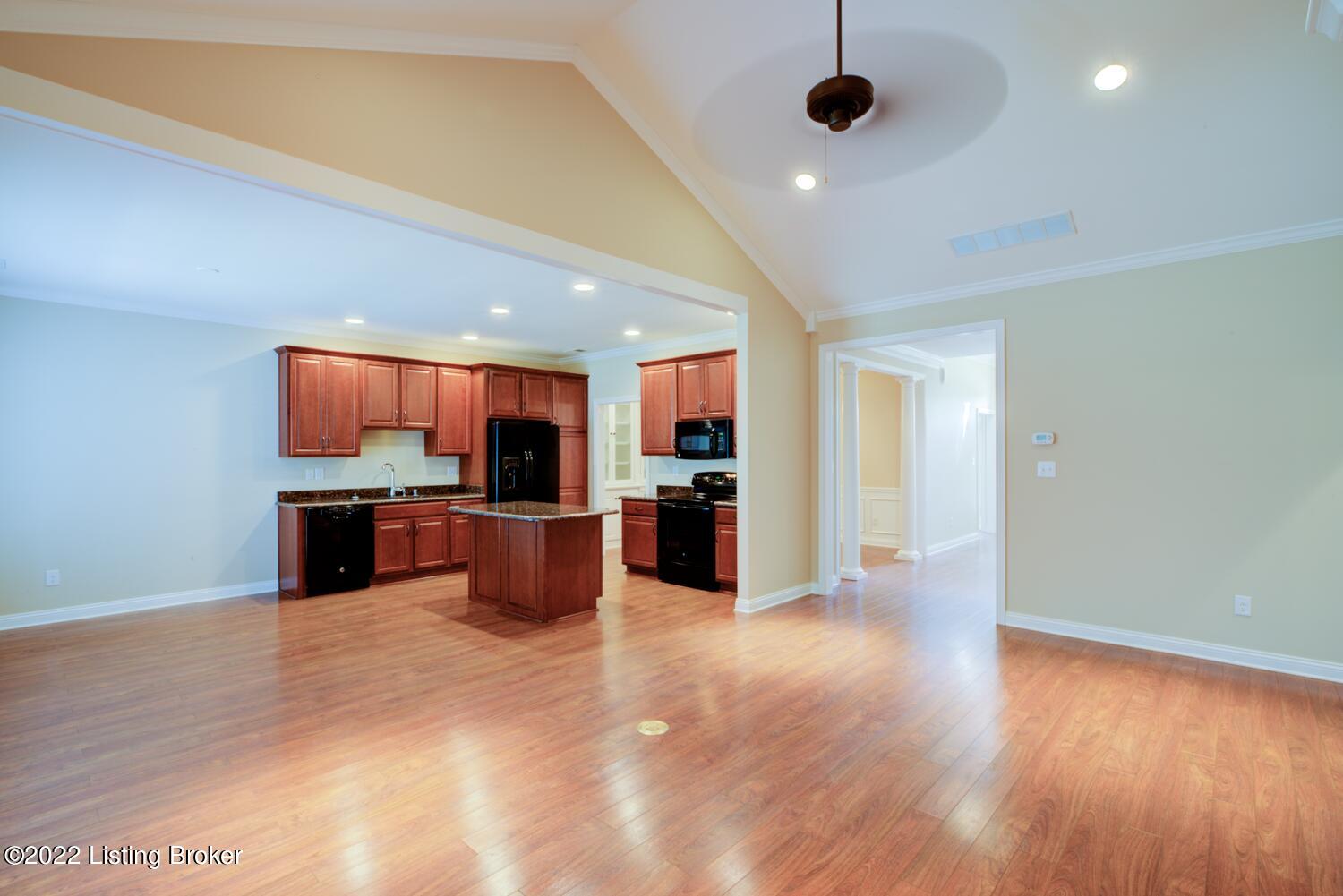 908 Ridge Point Drive Louisville, KY 40299 - Photo 12 of 27 GSP-908_Ridge_Point_Dr-10