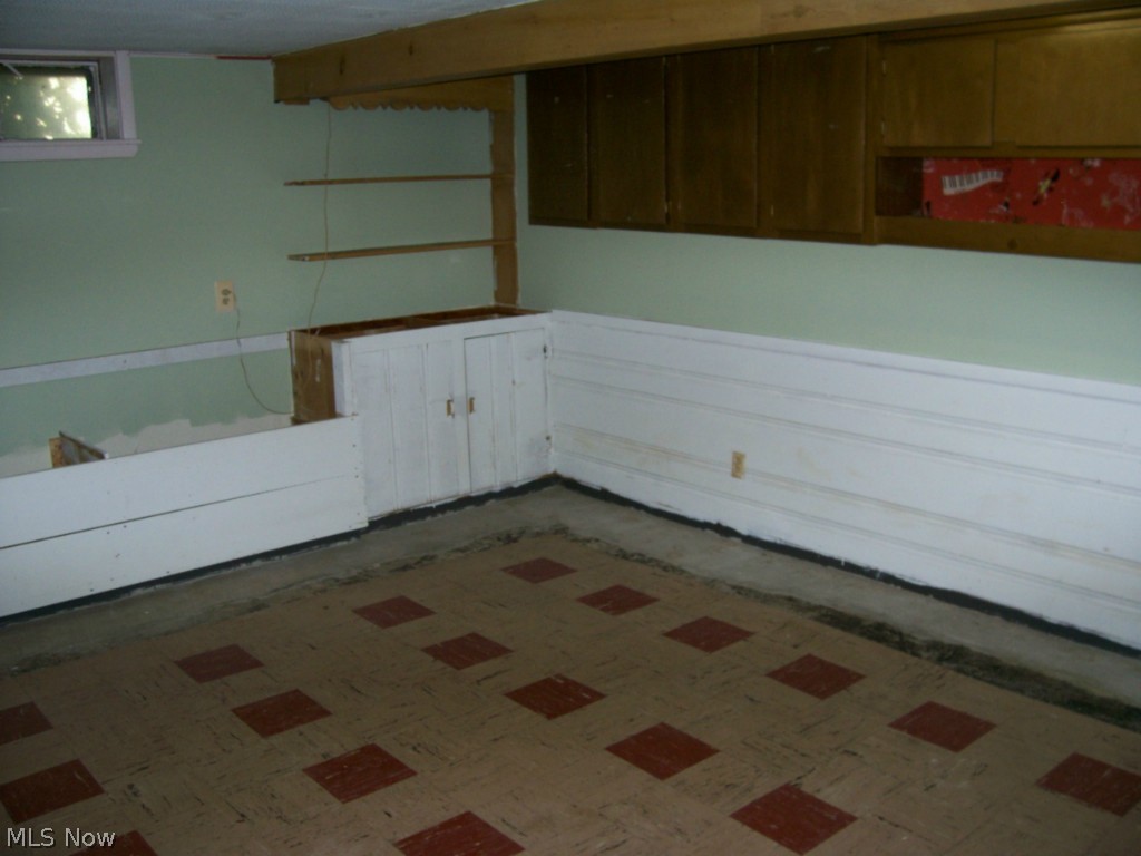4583 Telhurst Road South Euclid, OH 44121 - Photo 8 of 25