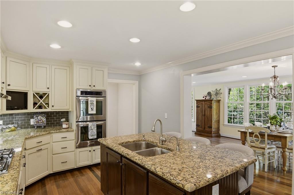 2862 Robinhood Road Winston-Salem, NC 27106 - Photo 9 of 48