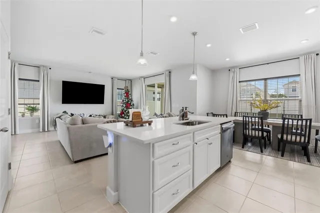 $3,295 | 14031 Crimson Avenue, Bradenton, FL 34211