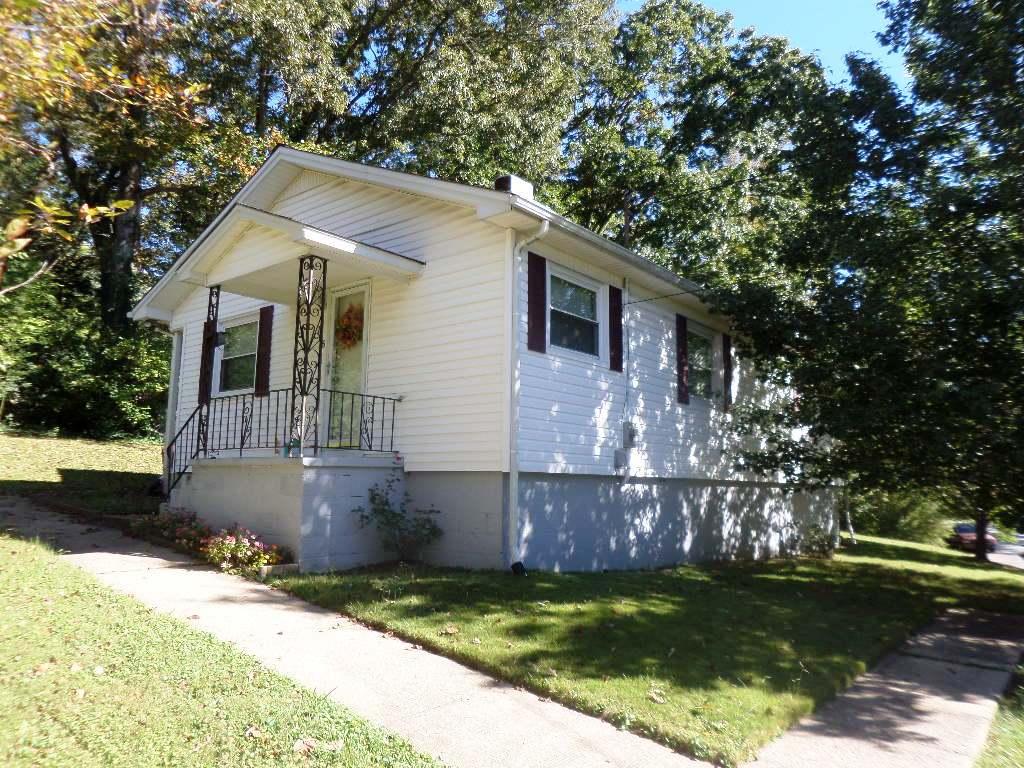 106 Peach Road Oak Ridge, TN 37830 - Photo 1 of 21 106 Peach (2)