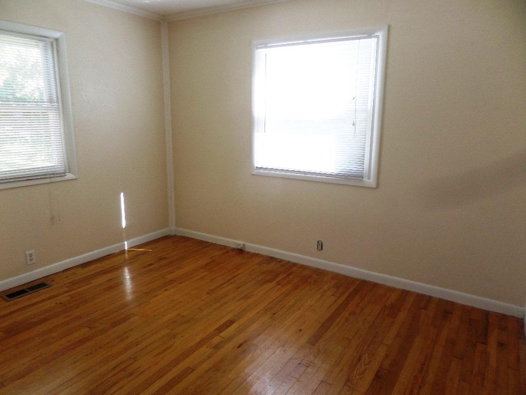 106 Peach Road Oak Ridge, TN 37830 - Photo 13 of 21 bed2