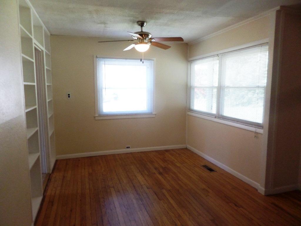 106 Peach Road Oak Ridge, TN 37830 - Photo 6 of 21 dining (2)