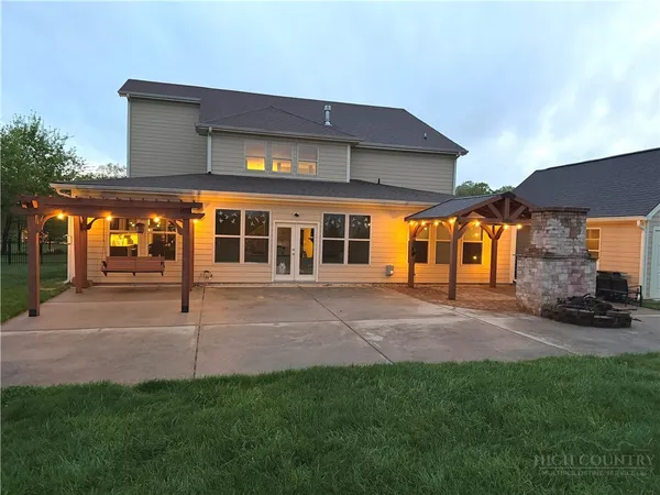$999,000 | 213 Candella Drive, Matthews, NC 28104