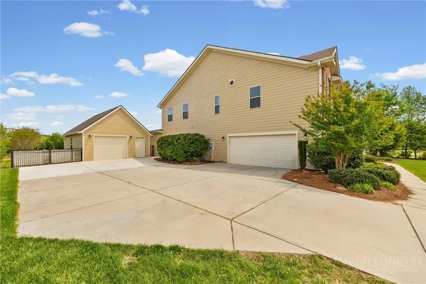 $999,000 | 213 Candella Drive, Matthews, NC 28104