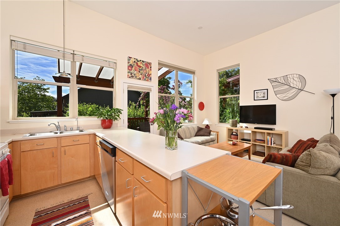 6000 17th Avenue Southwest, Unit D7 Seattle, WA 98106 - Photo 7 of 22