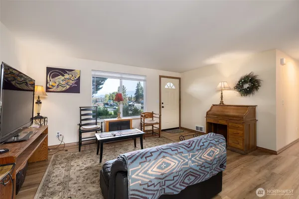 $585,000 | 2012 East Belair Drive, Mount Vernon, WA 98273