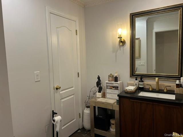 3 Fox Lane Locust Valley, NY 11560 - Photo 25 of 38 Updated Powder Room for your guests