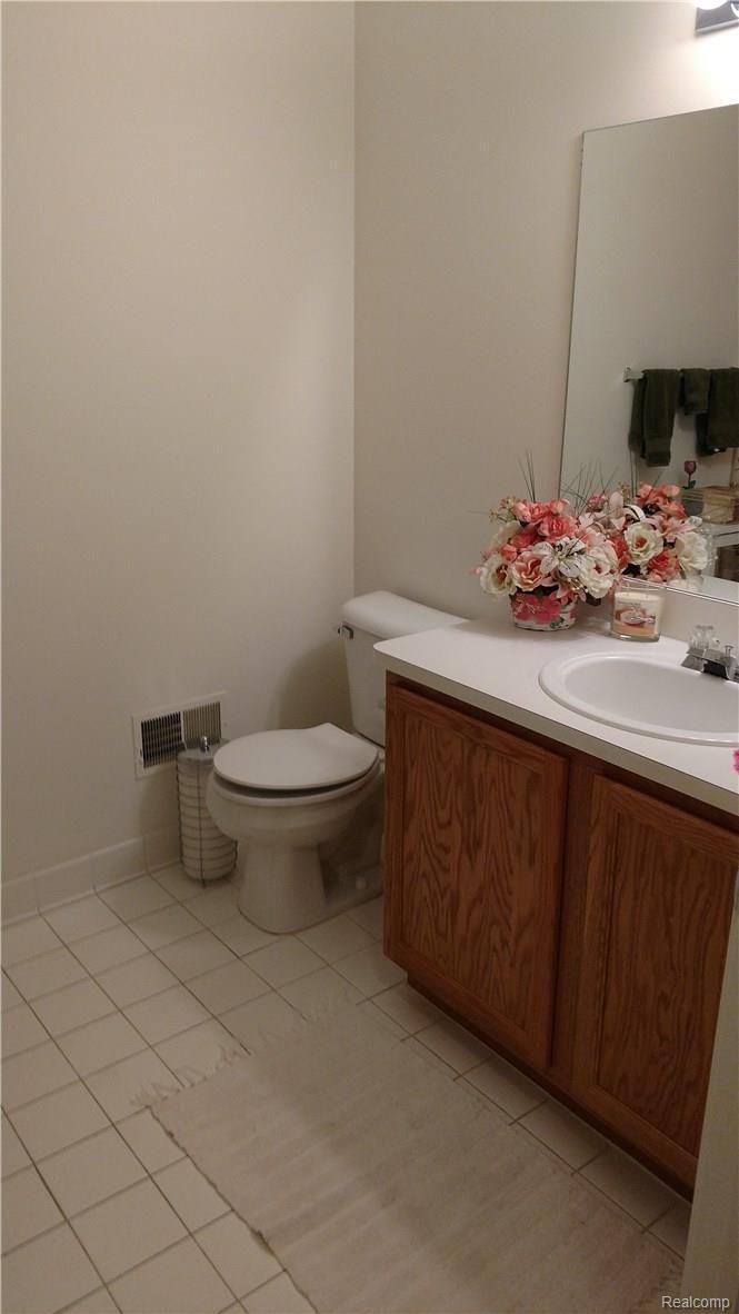 11680 Farmington Road Livonia, MI 48150 - Photo 12 of 19 IMG_20170626_073612179.jpg