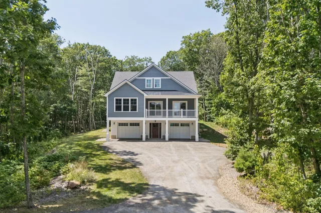 $1,795,000 | 11 Harbor Drive, Kennebunkport, ME 04046