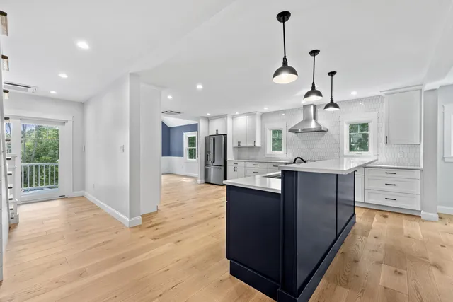 $1,695,000 | 11 Harbor Drive, Kennebunkport, ME 04046