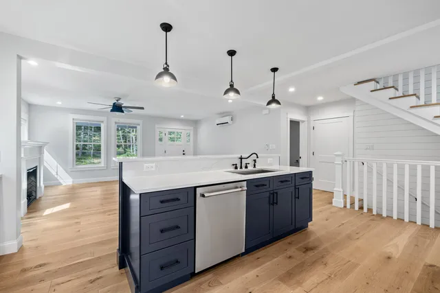 $1,695,000 | 11 Harbor Drive, Kennebunkport, ME 04046