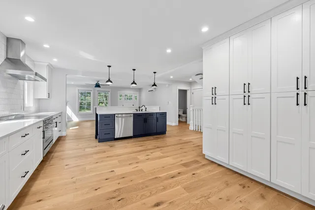 $1,695,000 | 11 Harbor Drive, Kennebunkport, ME 04046