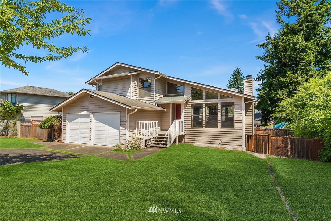 2714 Northeast 4th Court Renton, WA 98056 - Photo 1 of 24
