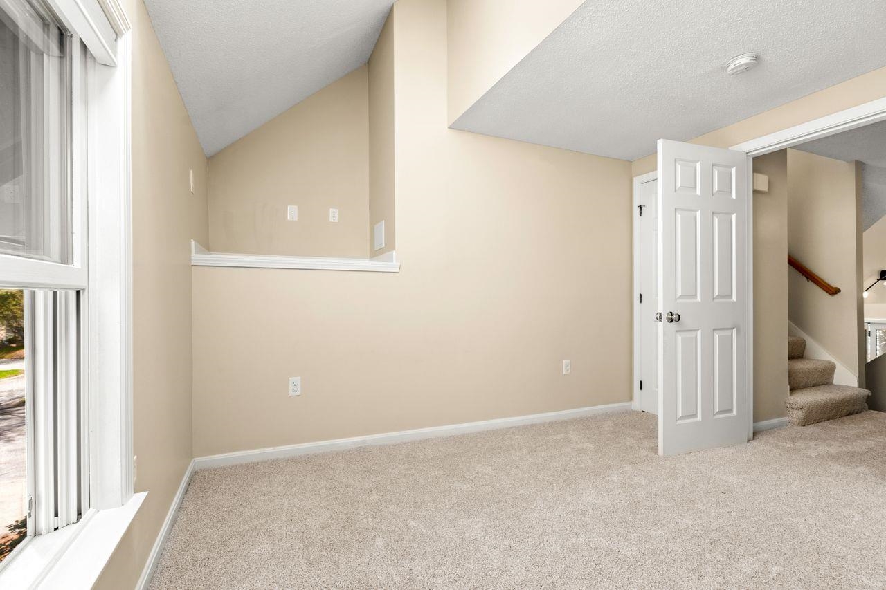 76 Cherry Hollow Road Nashua, NH 03062 - Photo 18 of 38 Gallery Image 18