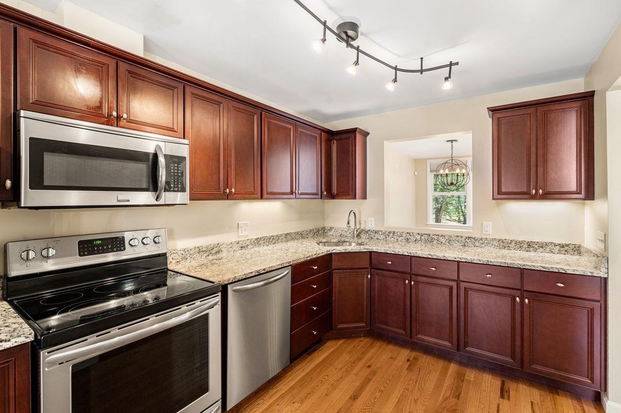 76 Cherry Hollow Road Nashua, NH 03062 - Photo 2 of 38 Gallery Image 2