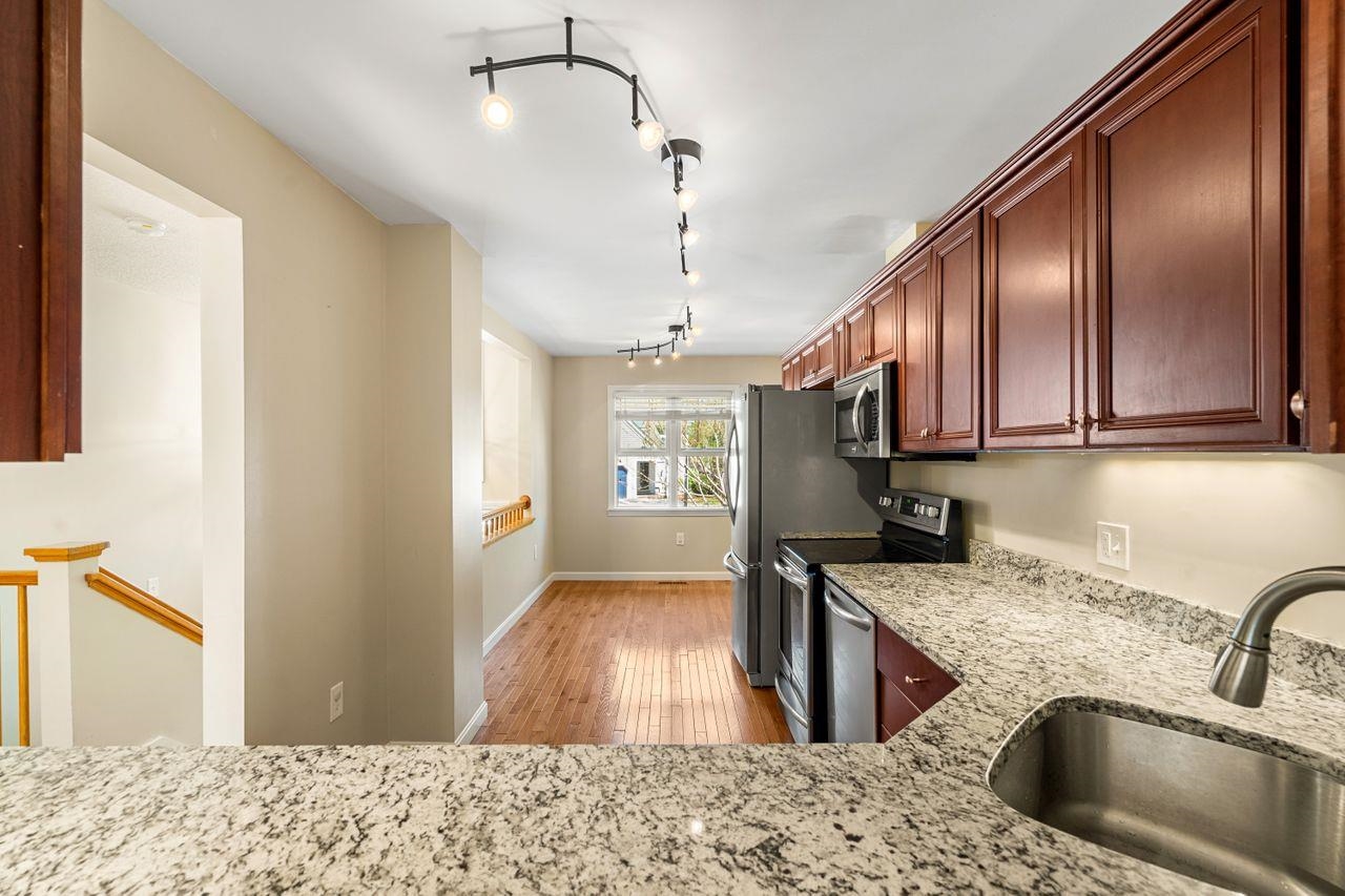 76 Cherry Hollow Road Nashua, NH 03062 - Photo 4 of 38 Gallery Image 4