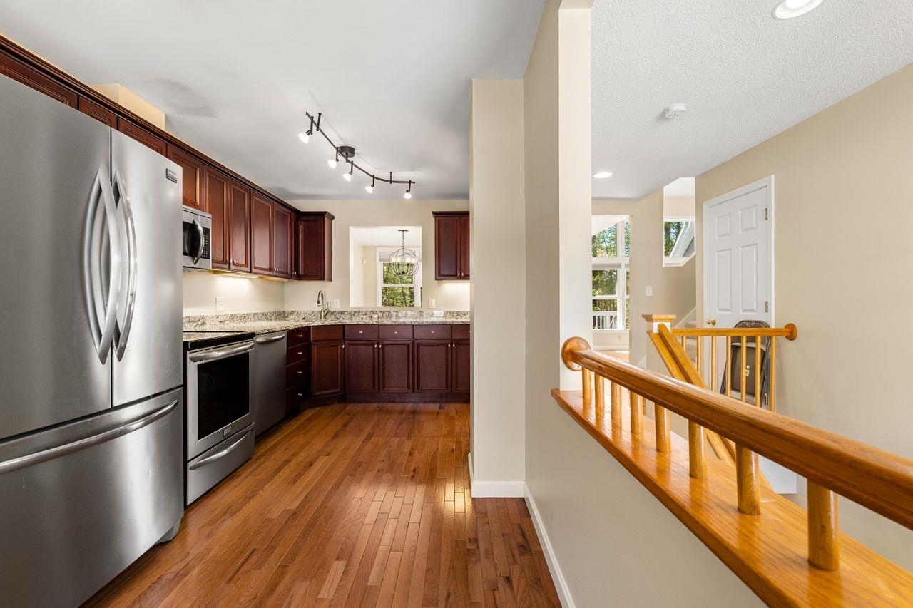 76 Cherry Hollow Road Nashua, NH 03062 - Photo 5 of 38 Gallery Image 5