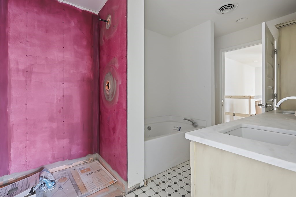 262 South Road Bedford, MA 01730 - Photo 10 of 14 Gallery Image 10