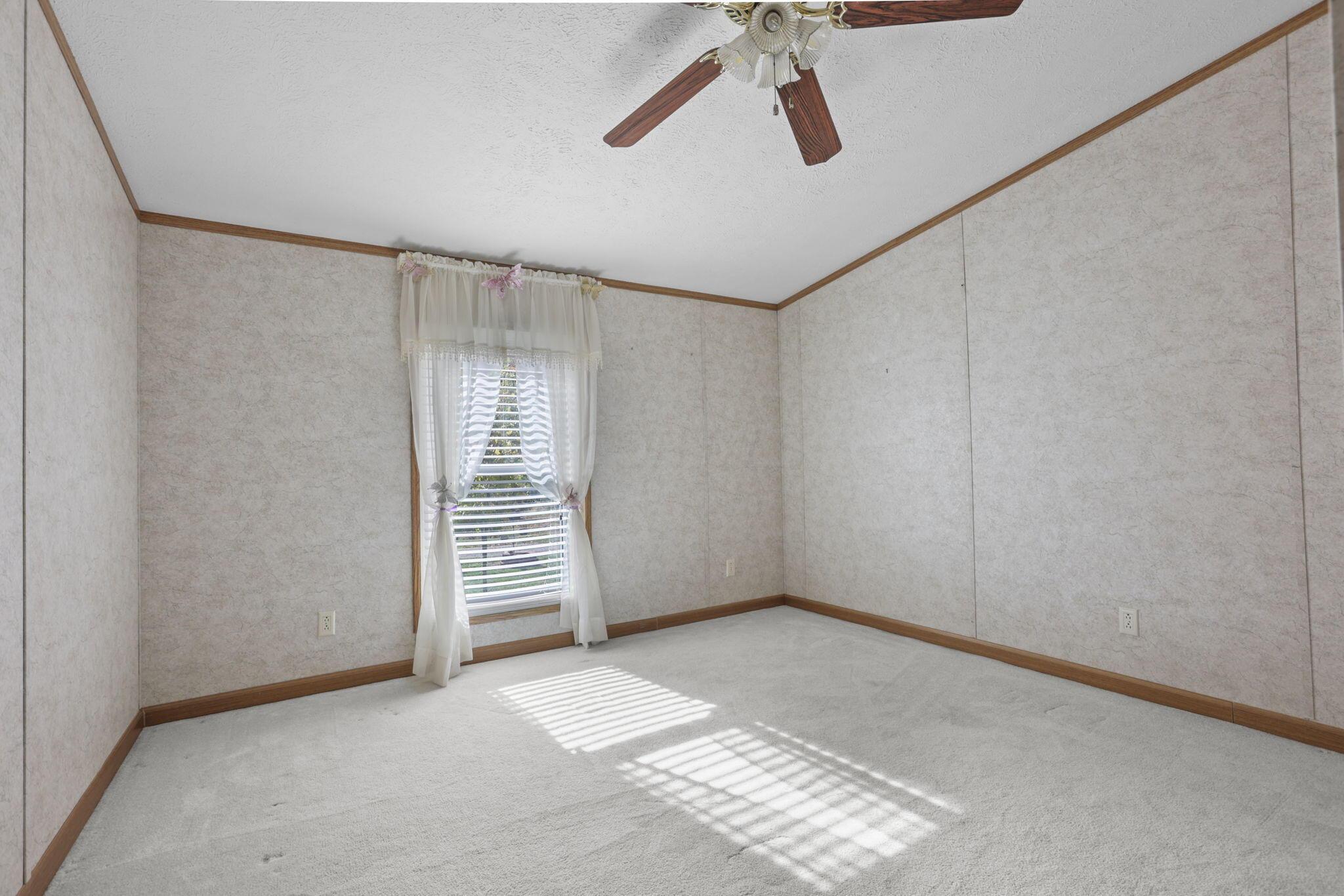 2782 James Road Granville, OH 43023 - Photo 37 of 42 3rd bedroom