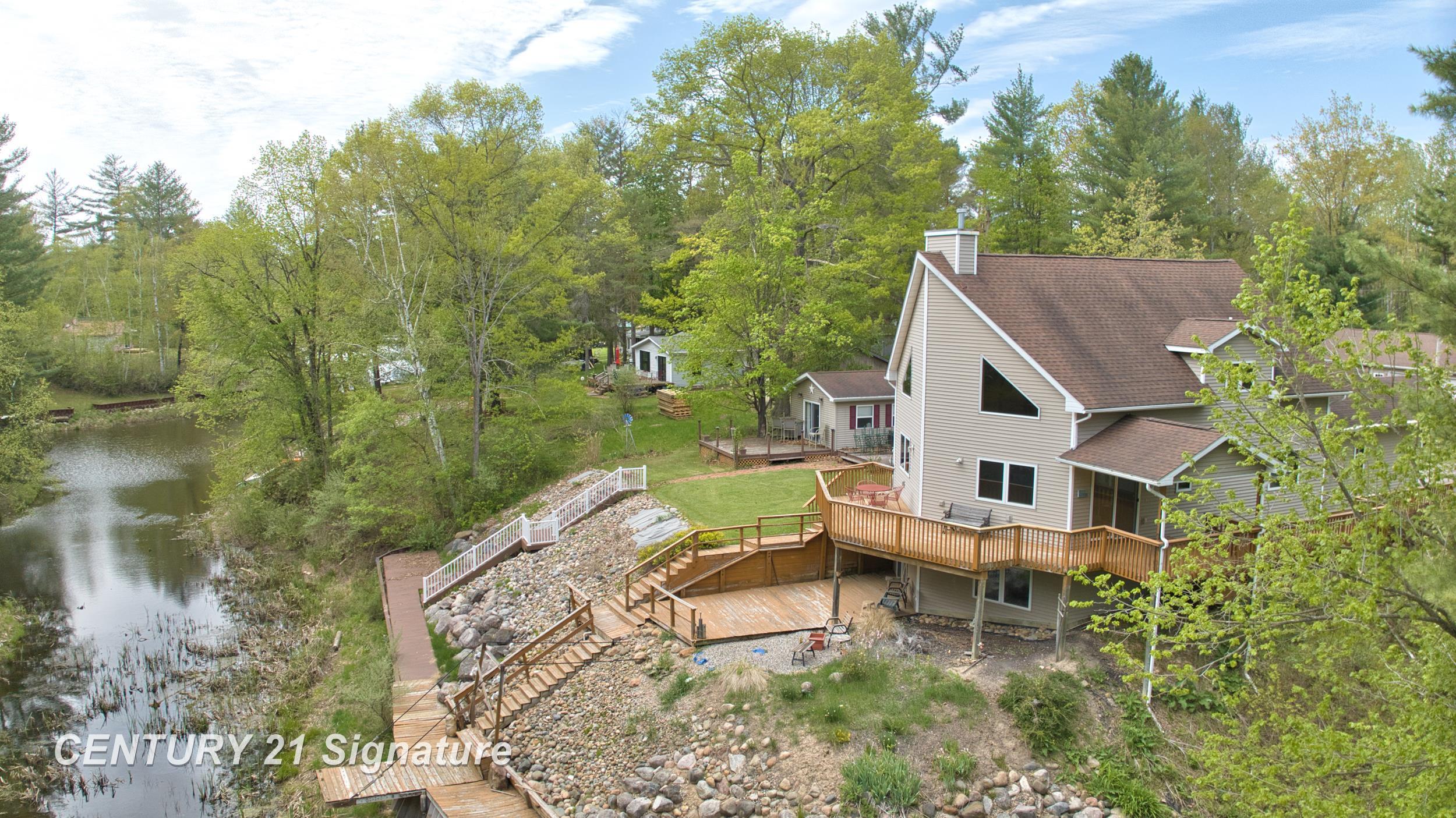 1724 Middle Point Drive Alger, MI 48610 - Photo 4 of 53
