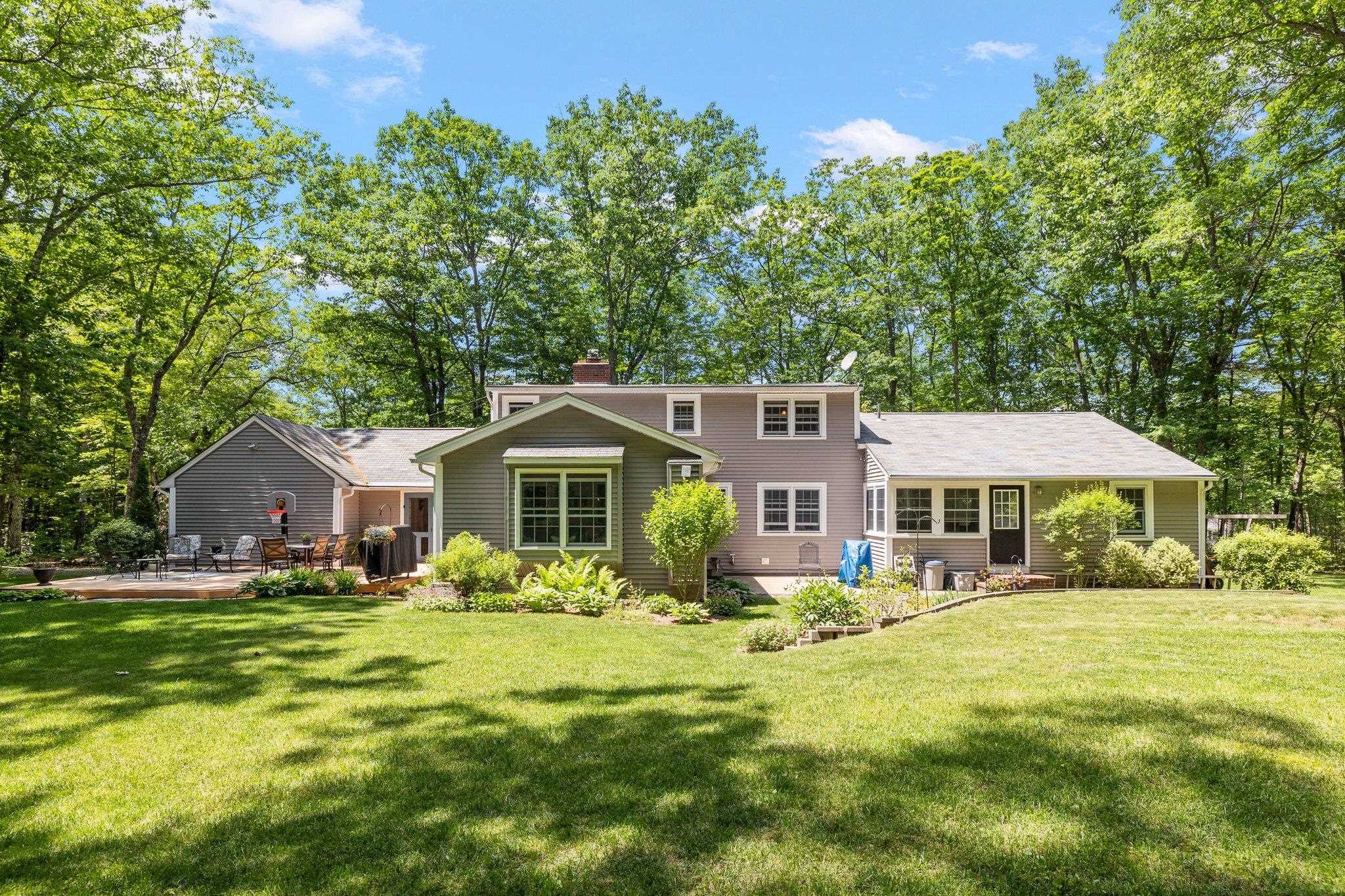 19 Ridgewood Drive Bow, NH 03304 - Photo 3 of 39 Gallery Image 3