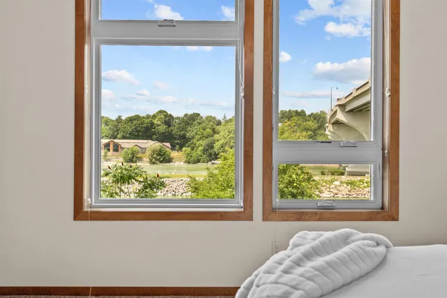 $685,000 | 1141 East Banta Court, Appleton, WI 54915