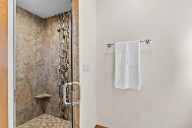 $685,000 | 1141 East Banta Court, Appleton, WI 54915