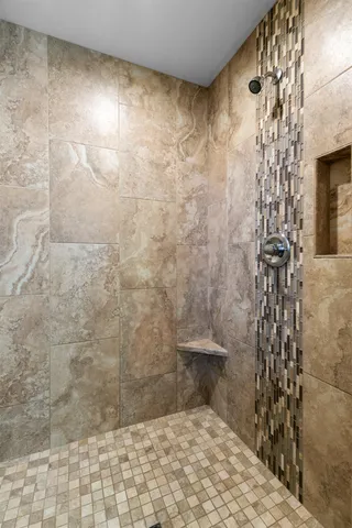 $685,000 | 1141 East Banta Court, Appleton, WI 54915