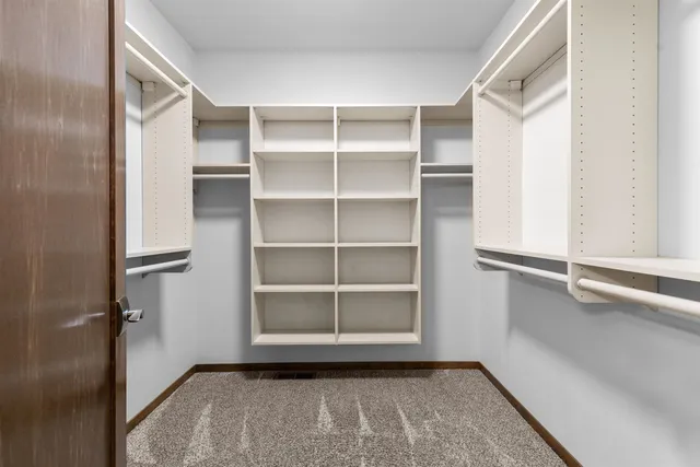 $685,000 | 1141 East Banta Court, Appleton, WI 54915