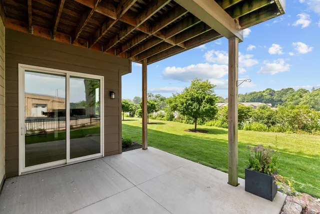 $685,000 | 1141 East Banta Court, Appleton, WI 54915