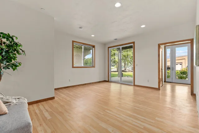 $685,000 | 1141 East Banta Court, Appleton, WI 54915